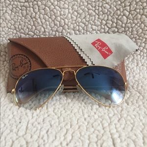 Blue gradient Rayban aviator